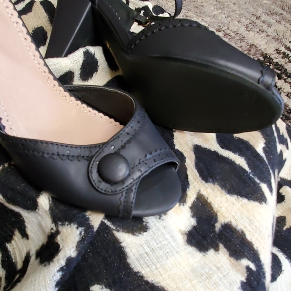 Pinup Heels - Picture 2 of 5